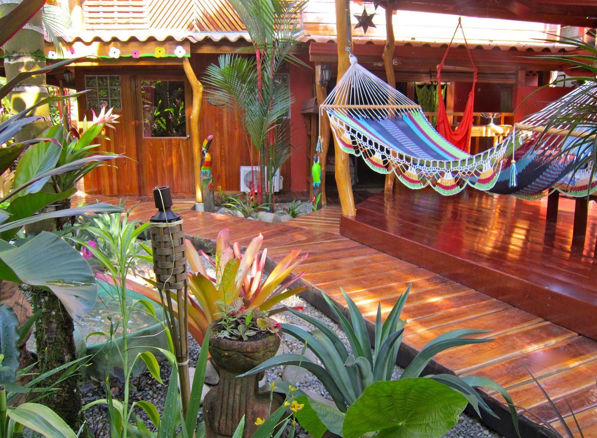 Physis Caribbean Bed & Breakfast Puerto Viejo de Talamanca Exterior foto